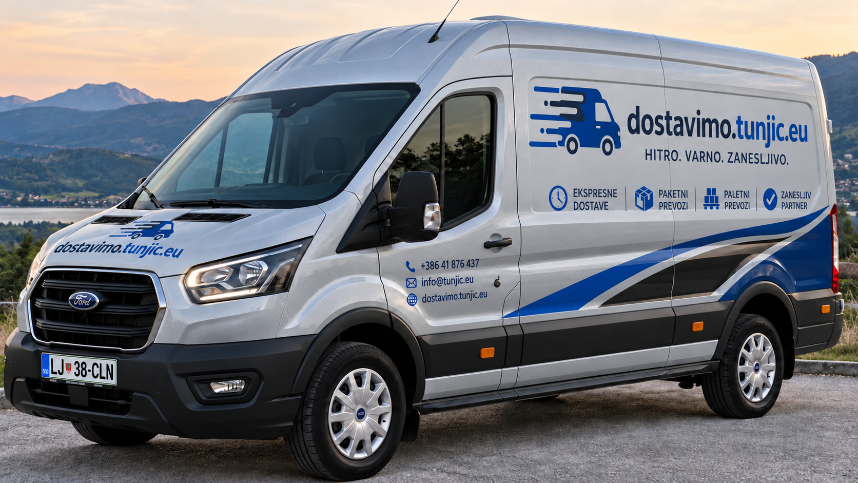 Vizualizacija srebrnega Ford Transita: pogled na sprednjo in stransko stran s polepitvijo Za vas dostavimo